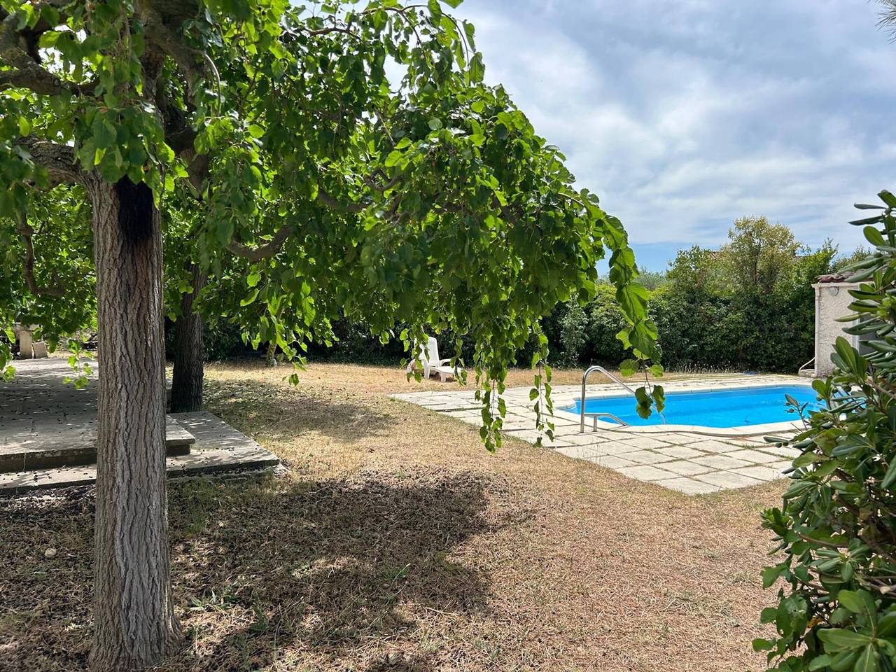Provençal Mas in Fontvieille - Charm and Tranquility in Fontvieille, Arles region