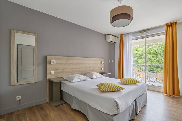 Hotel para 2 pessoas, com Varanda em Aix-en-Provence