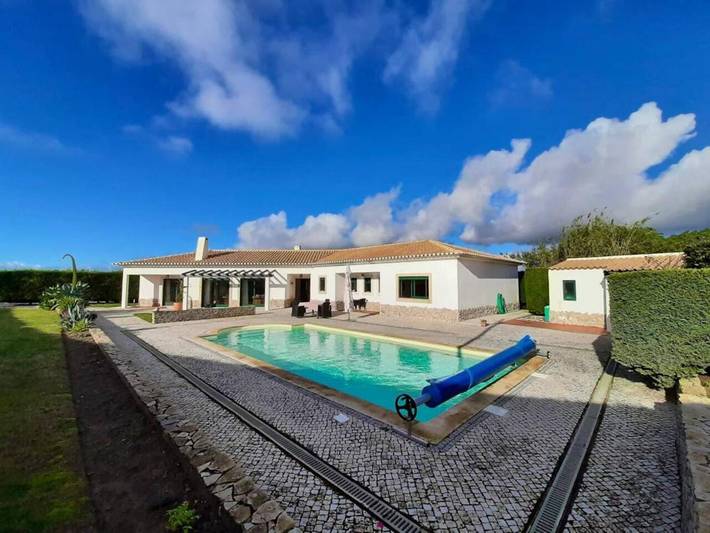 Casa rural para 6 personas, con piscina además de terraza y jardín en Peniche - 2