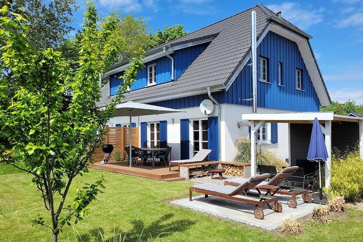 Ferienhaus für 8 Personen, mit Garten in Altefähr