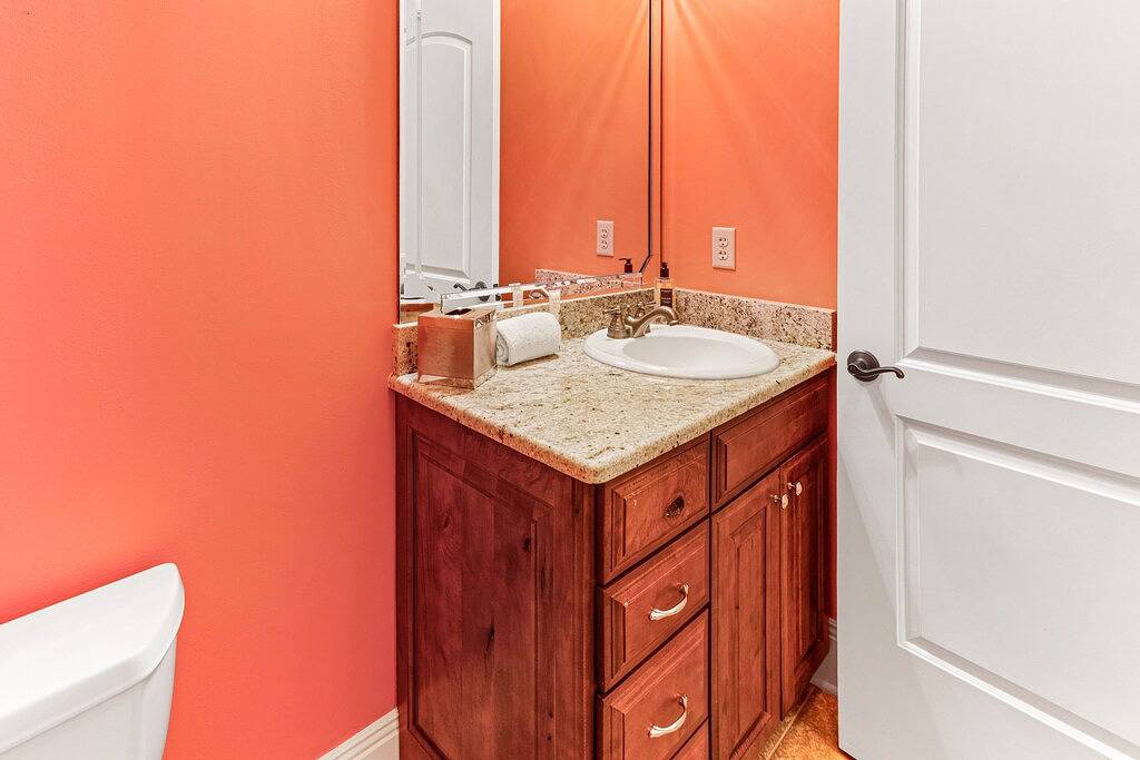 Ganze Wohnung, Steps To River Street, City Market w/ Private Parking by Lucky Savannah in Savannah, Chatham County