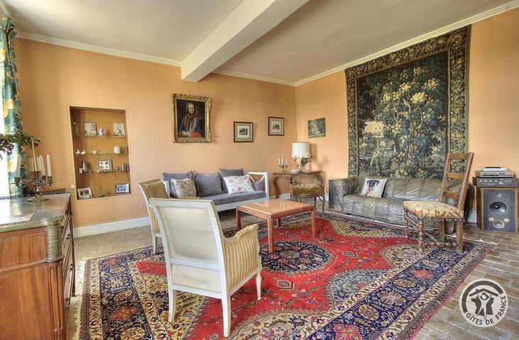 Gîte pour 12 personnes, avec jardin et piscine dans Beaujolais - 4