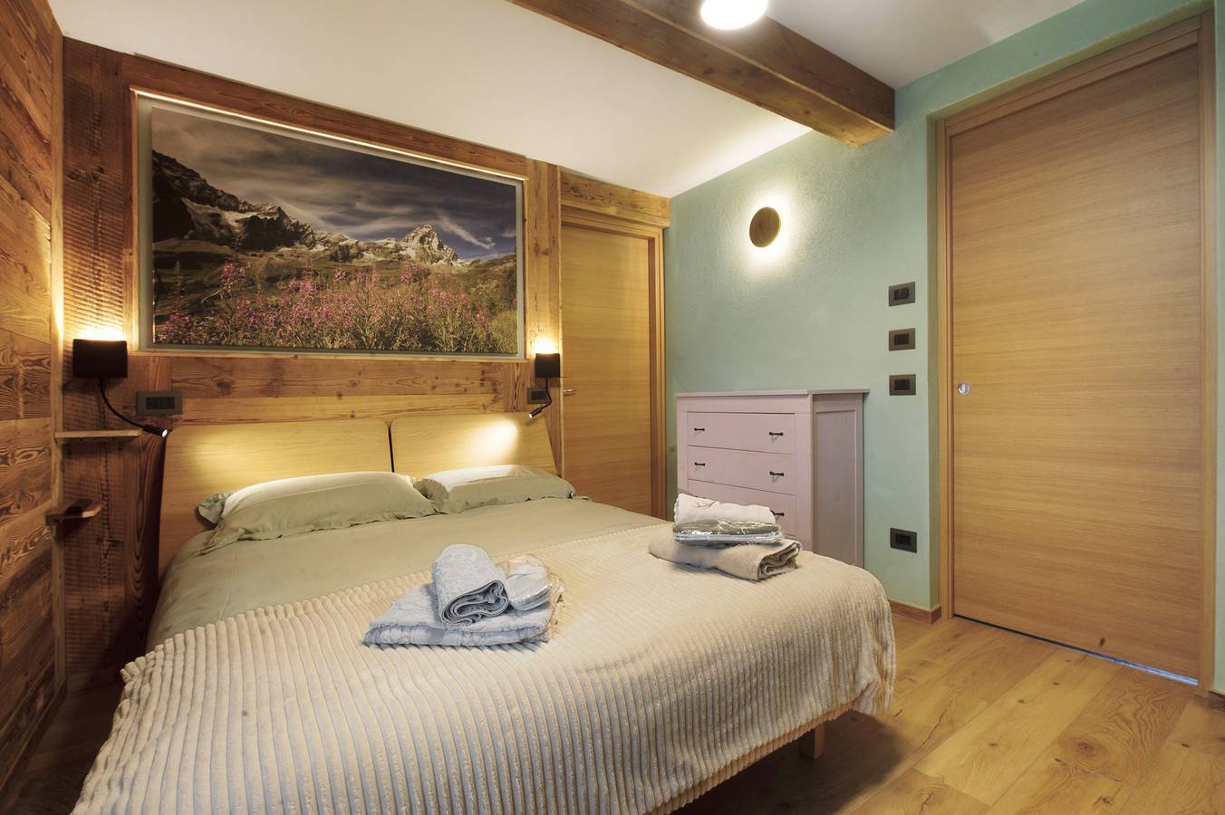 Apartamento entero, Apartamento 'Le Rêve D'Emilie - Family House' con vistas a las montañas, terraza compartida y Wi-Fi in Breuil-Cervinia, Valtournenche