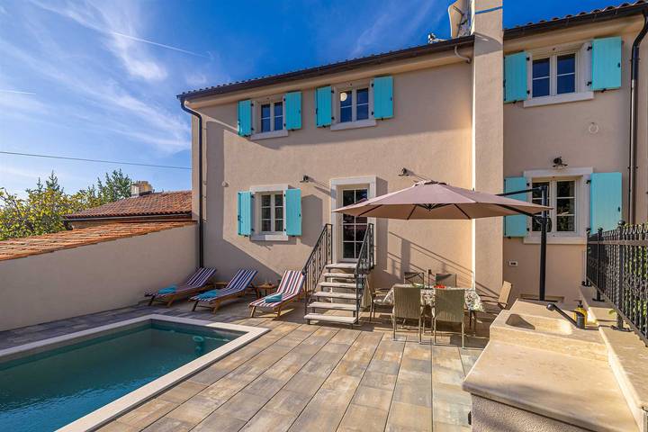 Villa pour 7 personnes, avec terrasse et piscine à Vrbnik - 3