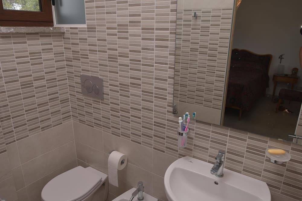 Villa en el \"Monte-Mare-Lago\" en Torre Paola Sabaudia in Sabaudia, Agro Pontino