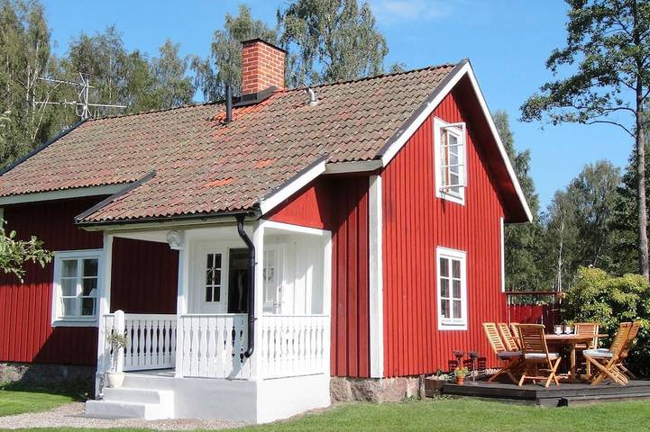 Hus för 6 Personer, med terass och trädgård i Örebro kommun