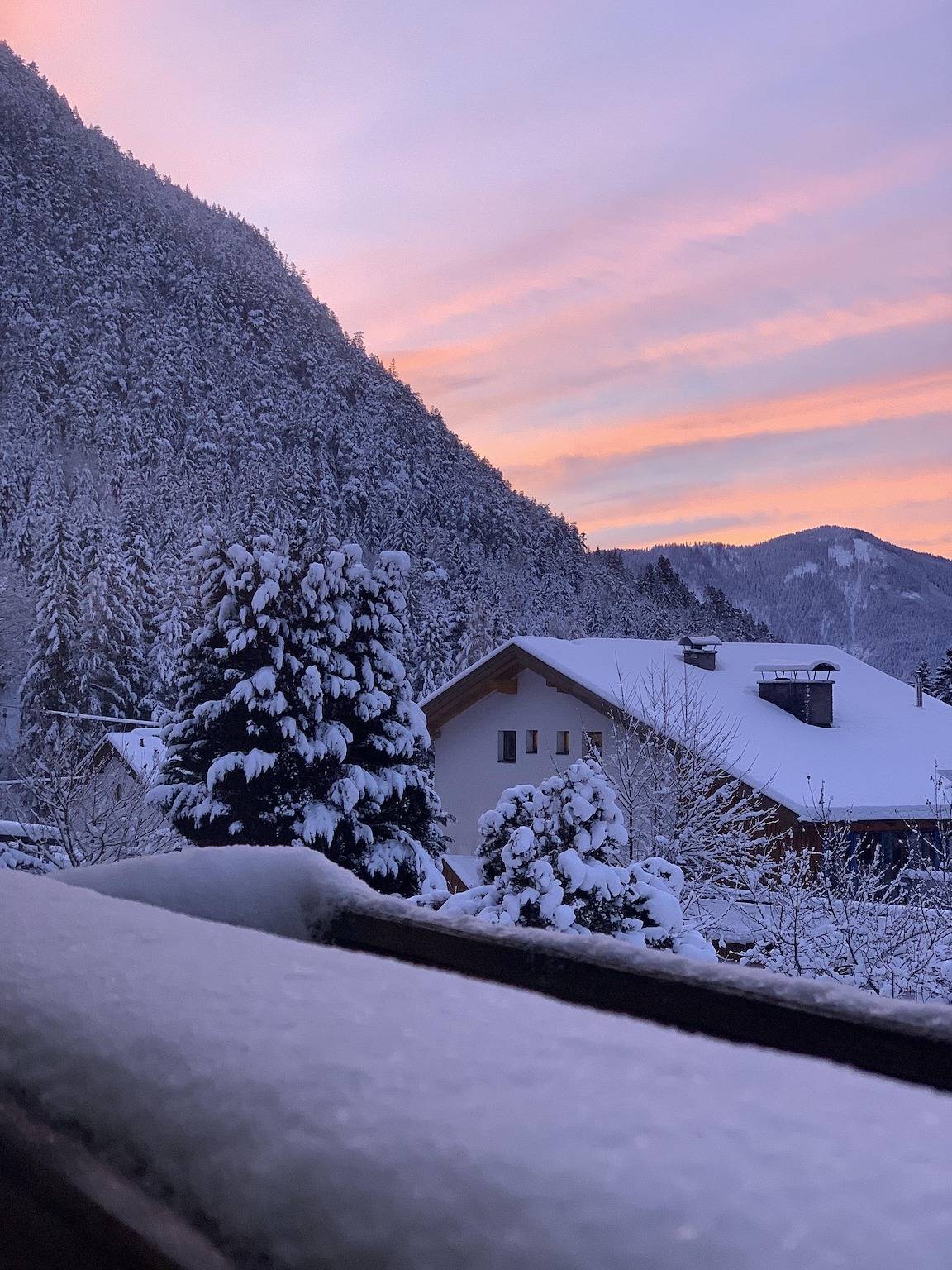 Geheel vakantieappartement, Appartement, douche of bad, tuinzijde in Maurach, Eben am Achensee
