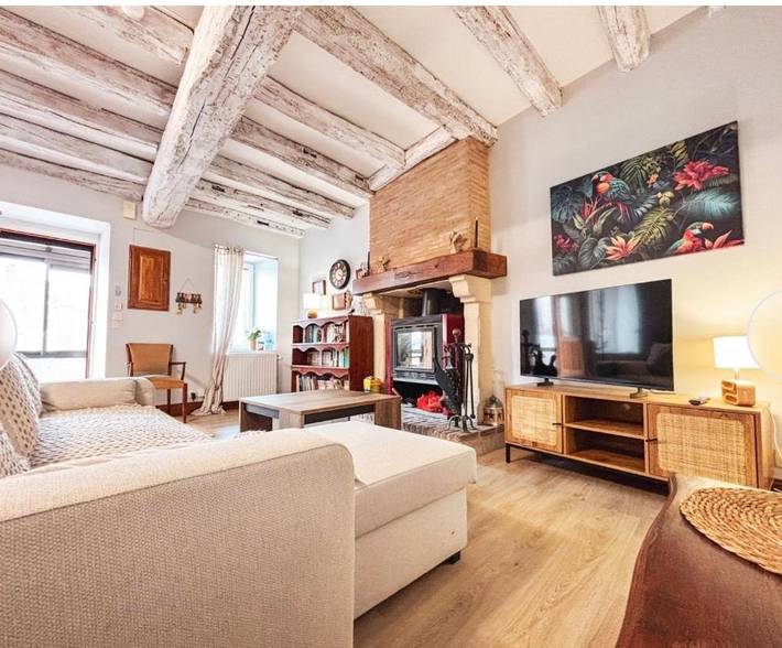 Location de vacances pour 5 personnes, avec terrasse et jardin à Déols