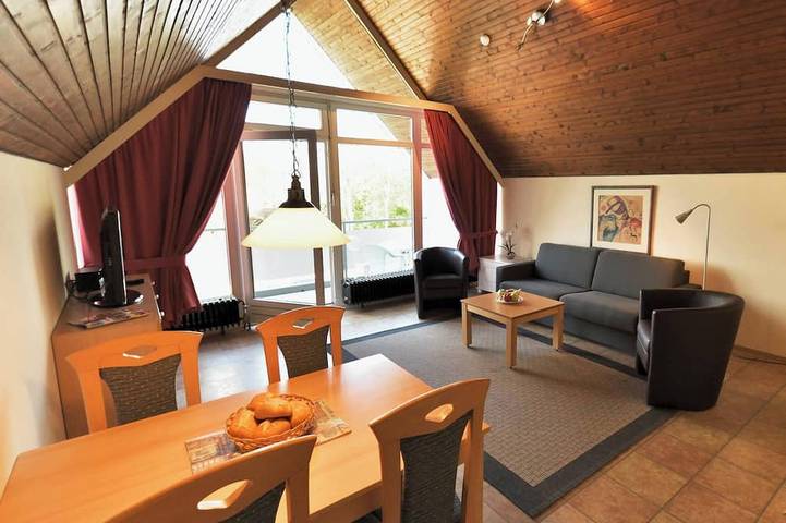 Ferienpark für 4 Personen, mit Garten und Balkon in Pelzerhaken