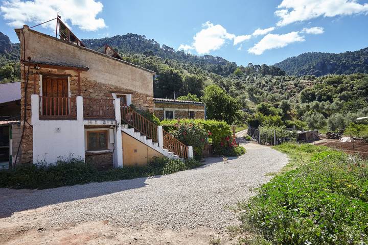 Casa de vacaciones 'El Soto' con vistas a la montaña, piscina privada y Wi-Fi in Beas de Segura, Parque natural de las Sierras de Cazorla y Segura
