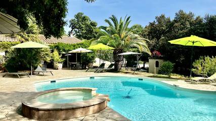 Chambre d’hôte pour 5 personnes, avec sauna et jardin ainsi que jacuzzi et piscine à Piolenc