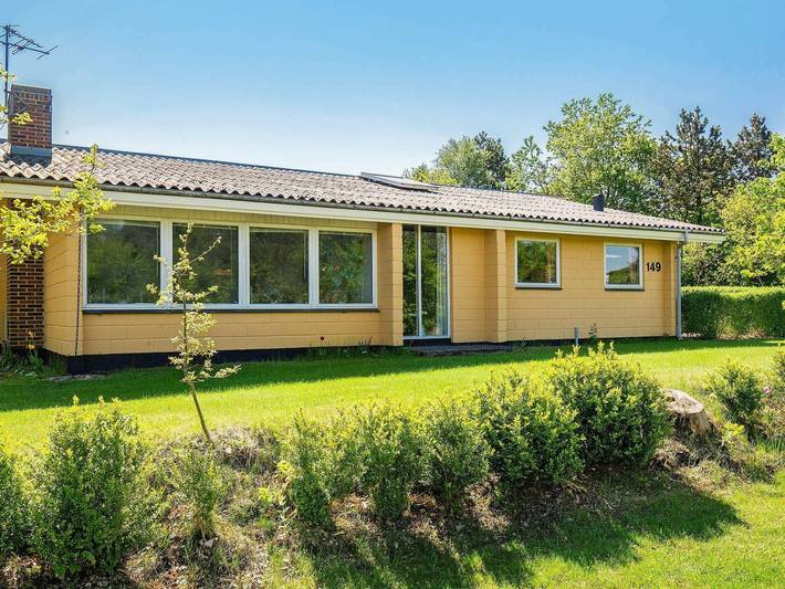 Ferienhaus für 6 Personen, mit Terrasse und Sauna in Hvalpsund