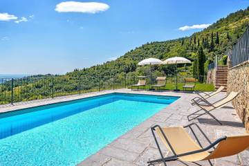 Villa for 10 Guests in Cortona, Arezzo Province, Picture 2
