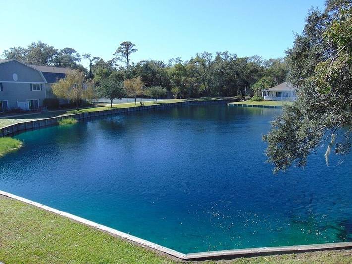 Vacation rental for 5 people, with balcony in St. Simons Island