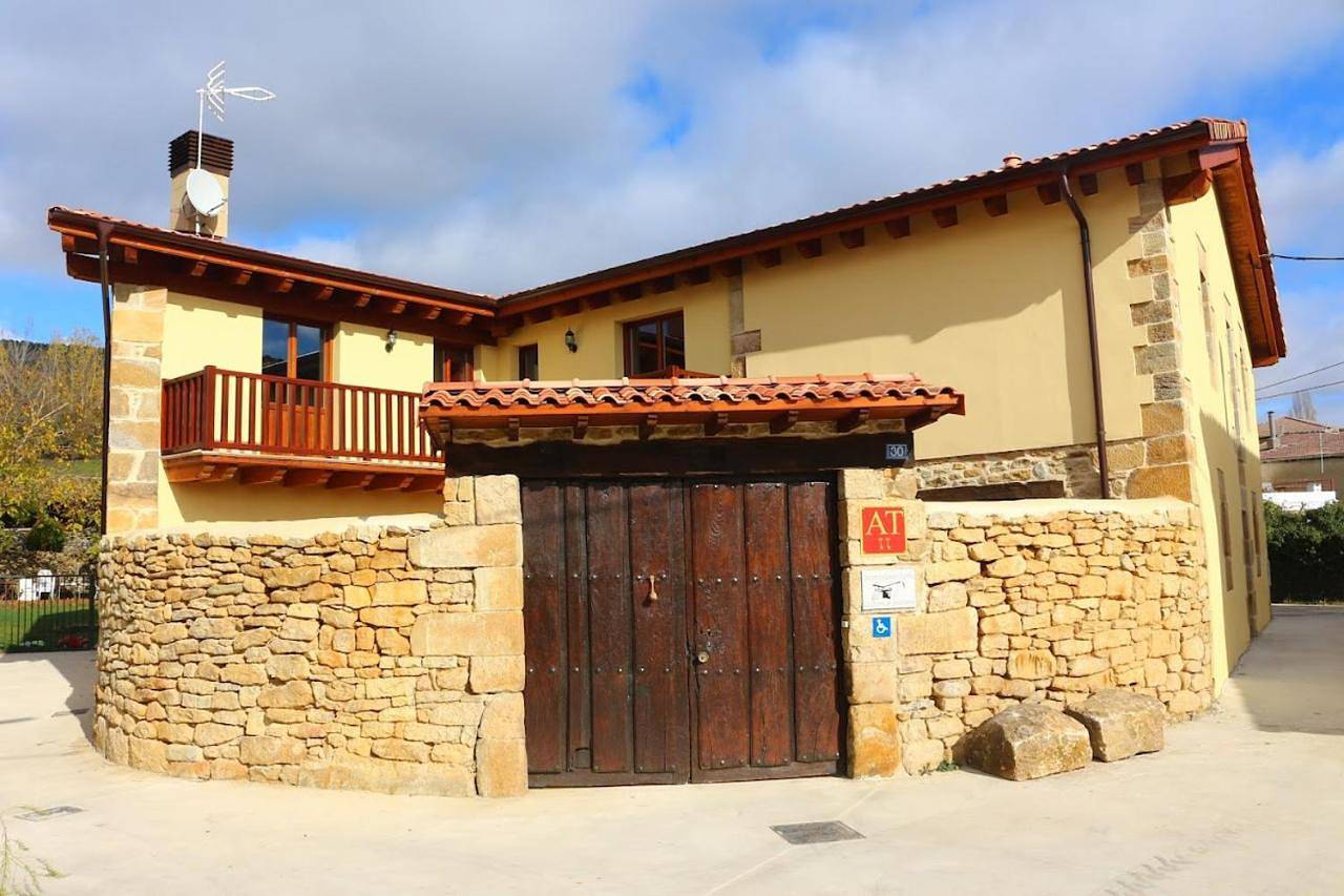 Apartamento entero, Apartamentos Turísticos Accesibles La Quinta de Sotoscueva in Merindad de Sotoscueva, Cordillera Cantábrica