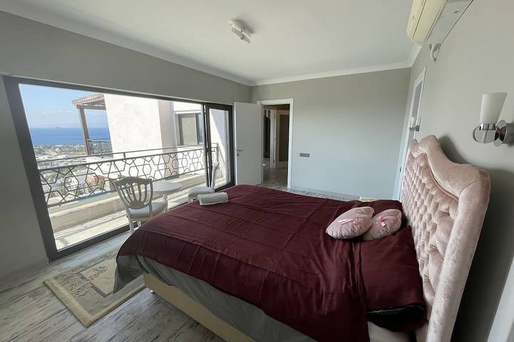 Bodrum - 5 bedrooms “Sunset villa”, with infinity swimming pool in Bodrum, Türkische Ägäis