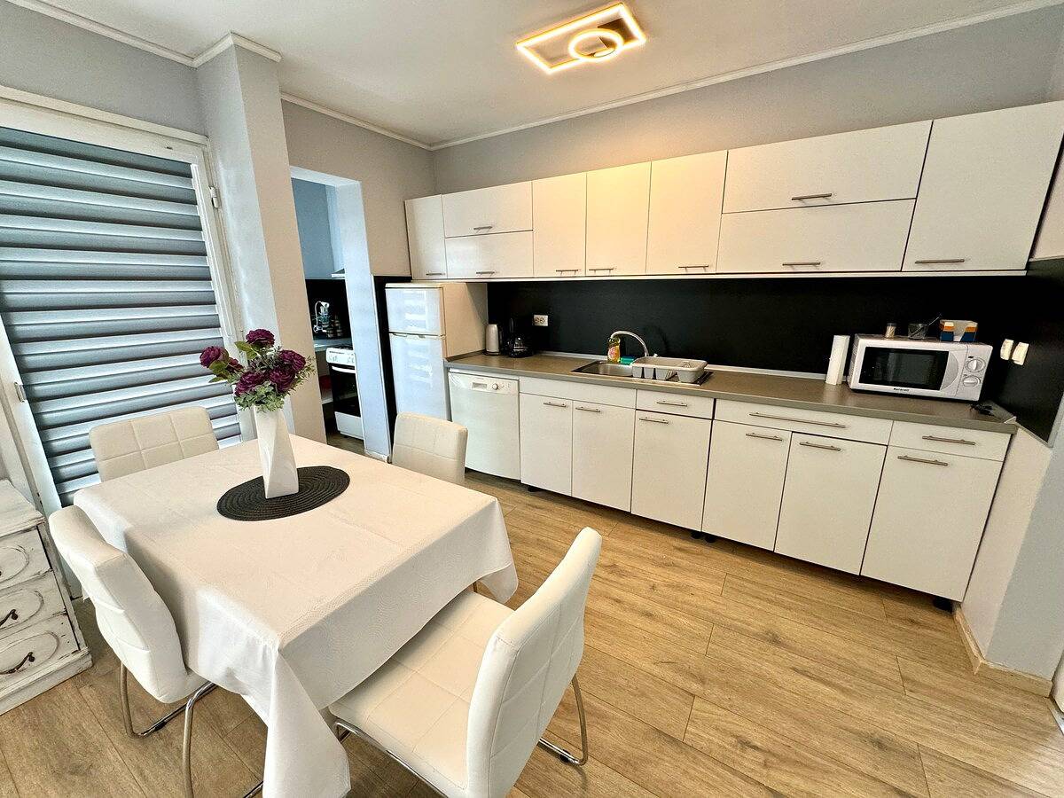 Appartement entier, Appartement en bord de mer à 2 km in Crikvenica, Primorje-Gorski Kotar