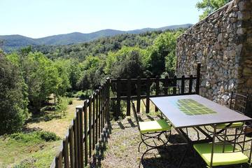Gîte pour 5 personnes, avec terrasse et jardin à Laroque-de-Fa