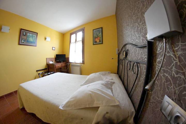 Hotel para 4 personas, con jardín en Costa Oriental Asturiana - 4