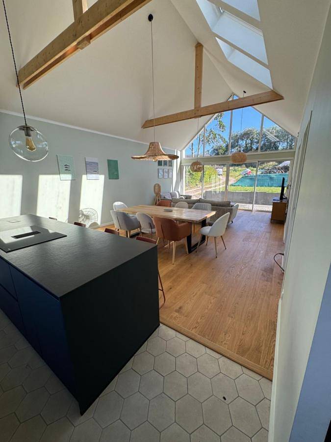 Ferienhaus für 8 Personen, mit Whirlpool und Terrasse sowie Garten