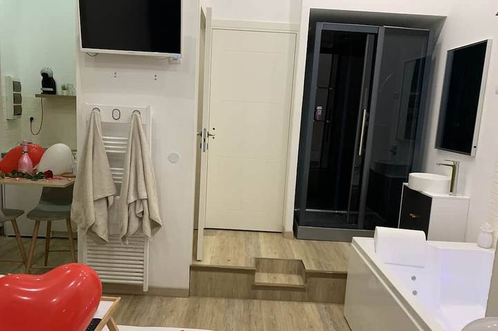 Appartement entier, Appartement Sauna & Spa - Nahleo Scandinave in Dole, Jura