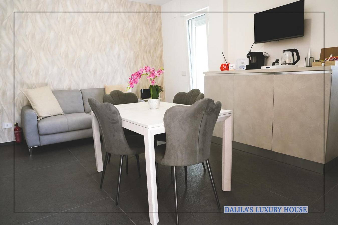 Ganze Wohnung, Apartment 'Dalila S Luxury House' mit Wlan und Klimaanlage in Torre a Mare, San Giorgio (Bari)