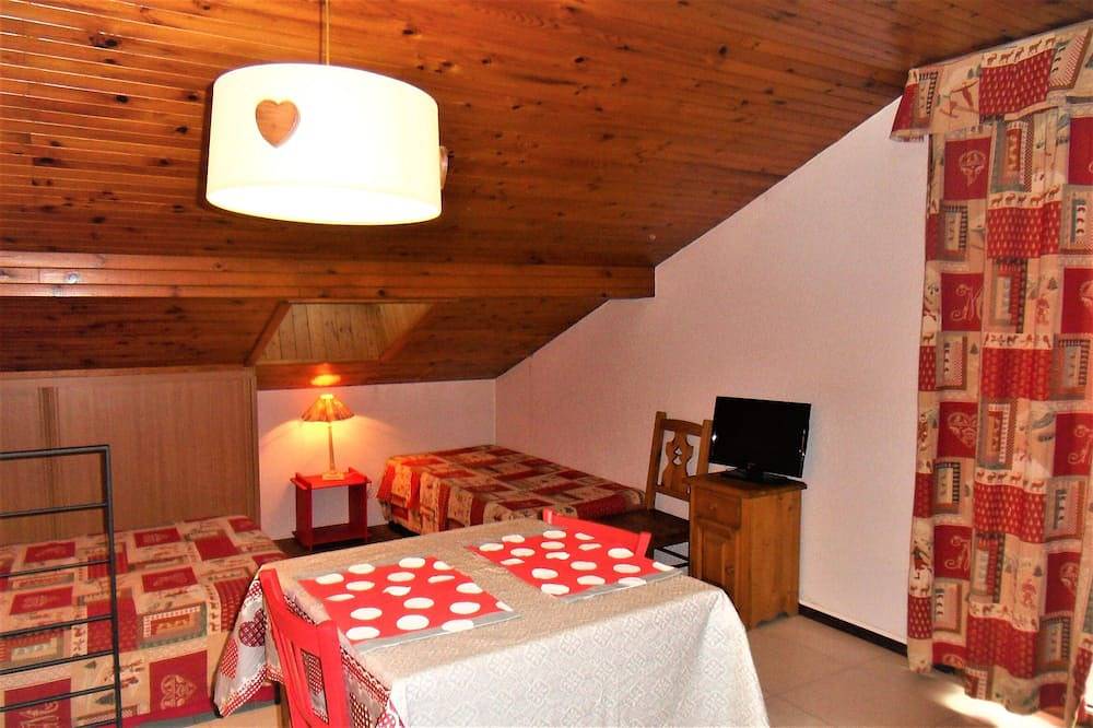 Appartement entier, Confortable studio 3 personnes en bordure des pistes de ski a la Clusaz in La Clusaz, Région d'Annecy