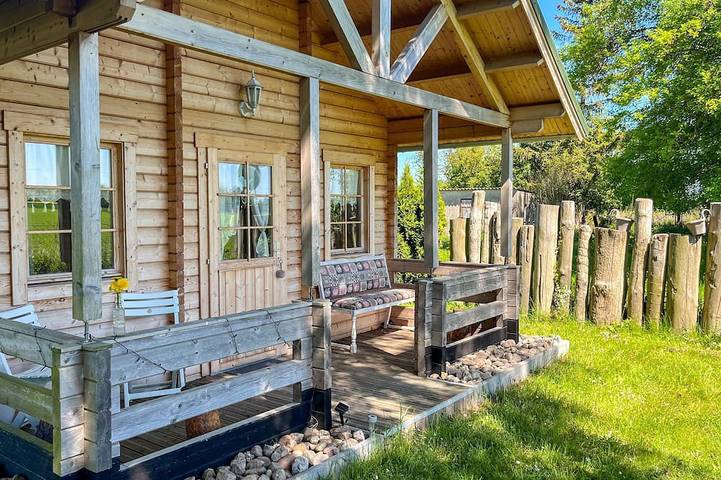 Ferienhaus für 4 Personen, mit Terrasse und Garten