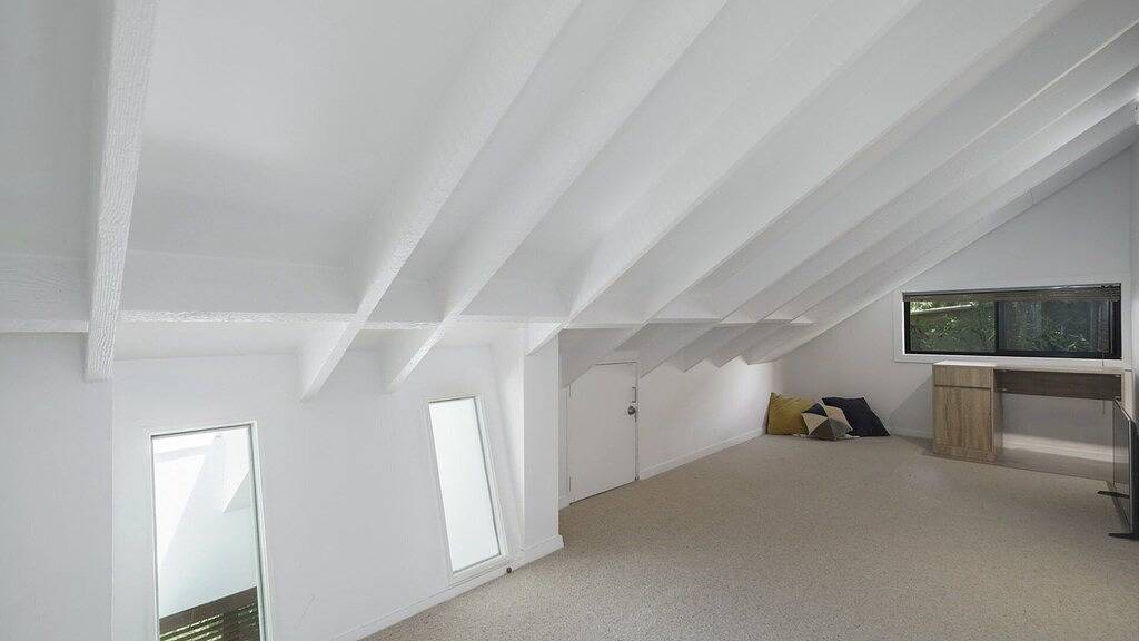 Coast Away on Garnet by Holidayco. in Pearl Beach, New South Wales