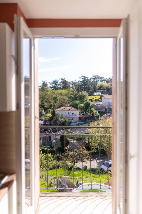 Gîte pour 7 personnes, avec balcon et jardin, animaux acceptés à Rive-de-Gier - 3