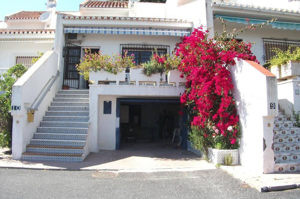 Casa Maracaibo, lovely villa with pool, Wifi,  Almuñecar,  Costa Tropical in Victoria Playa, Almuñecar