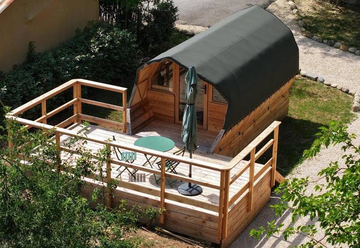 Gîte pour 2 personnes, avec Terrasse et Piscine à Lanas
