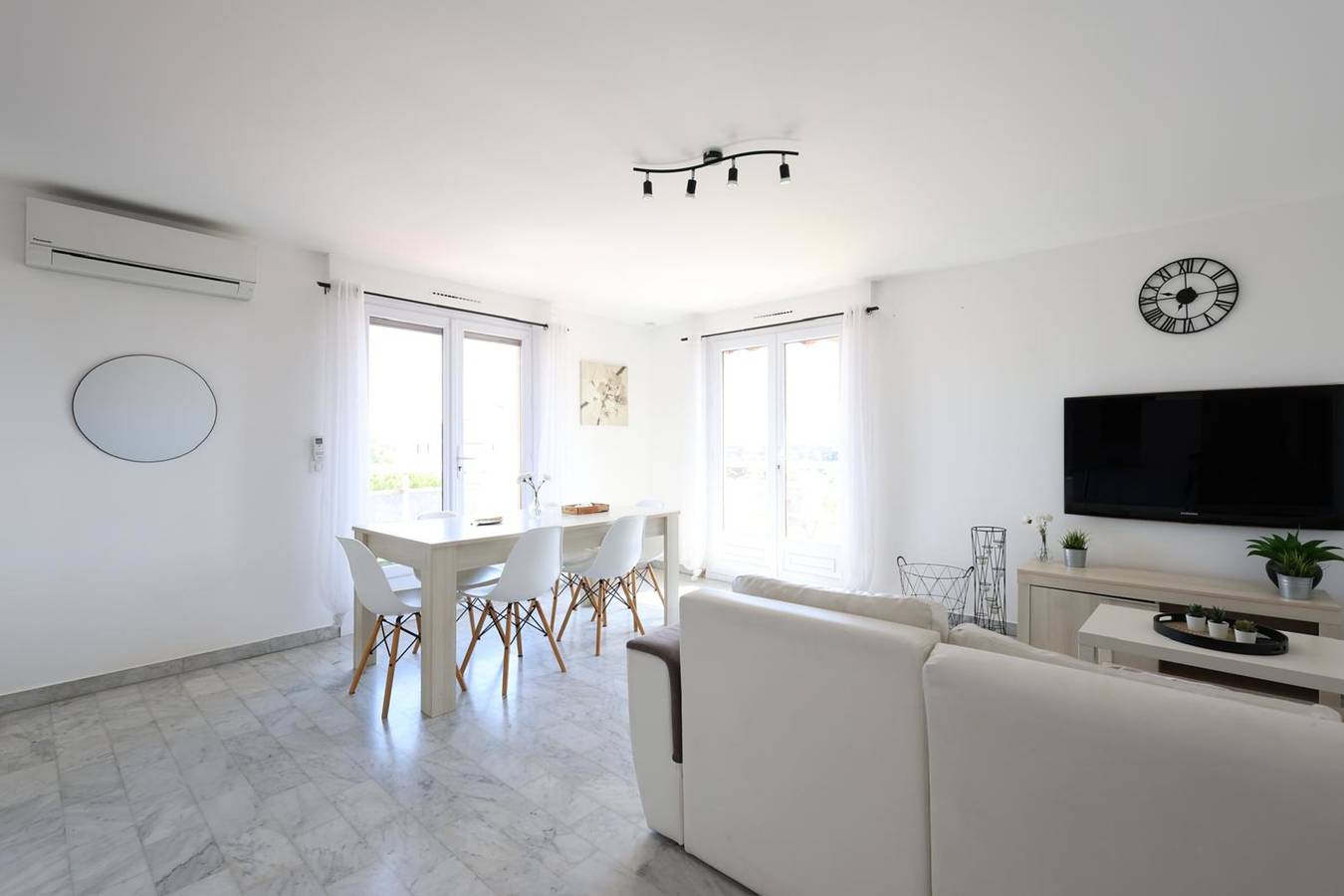 Appartement entier, Séjour tout confort près de la plage et du centre in Fréjus, Côte méditerranéenne (France)