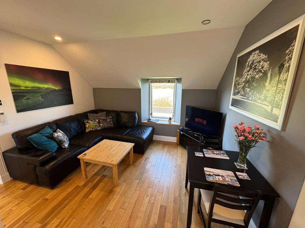 Entire apartment, Two-Bedroom Apartment in Shetland Islands