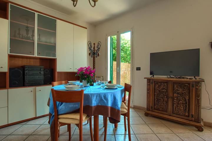 Residenz für 4 Personen, mit Balkon/Terrasse in Imperia - 4