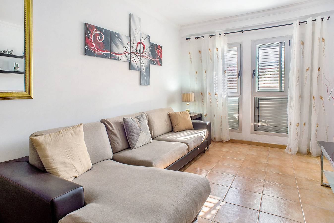 Entire apartment, Holiday Home "Playa Sardina" near the Beach with Mountain View & Wi-Fi in Sardina del Norte, Gáldar