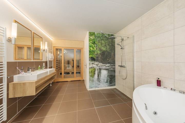Villa für 4 Personen, mit Pool und Sauna im Sauerland - 2