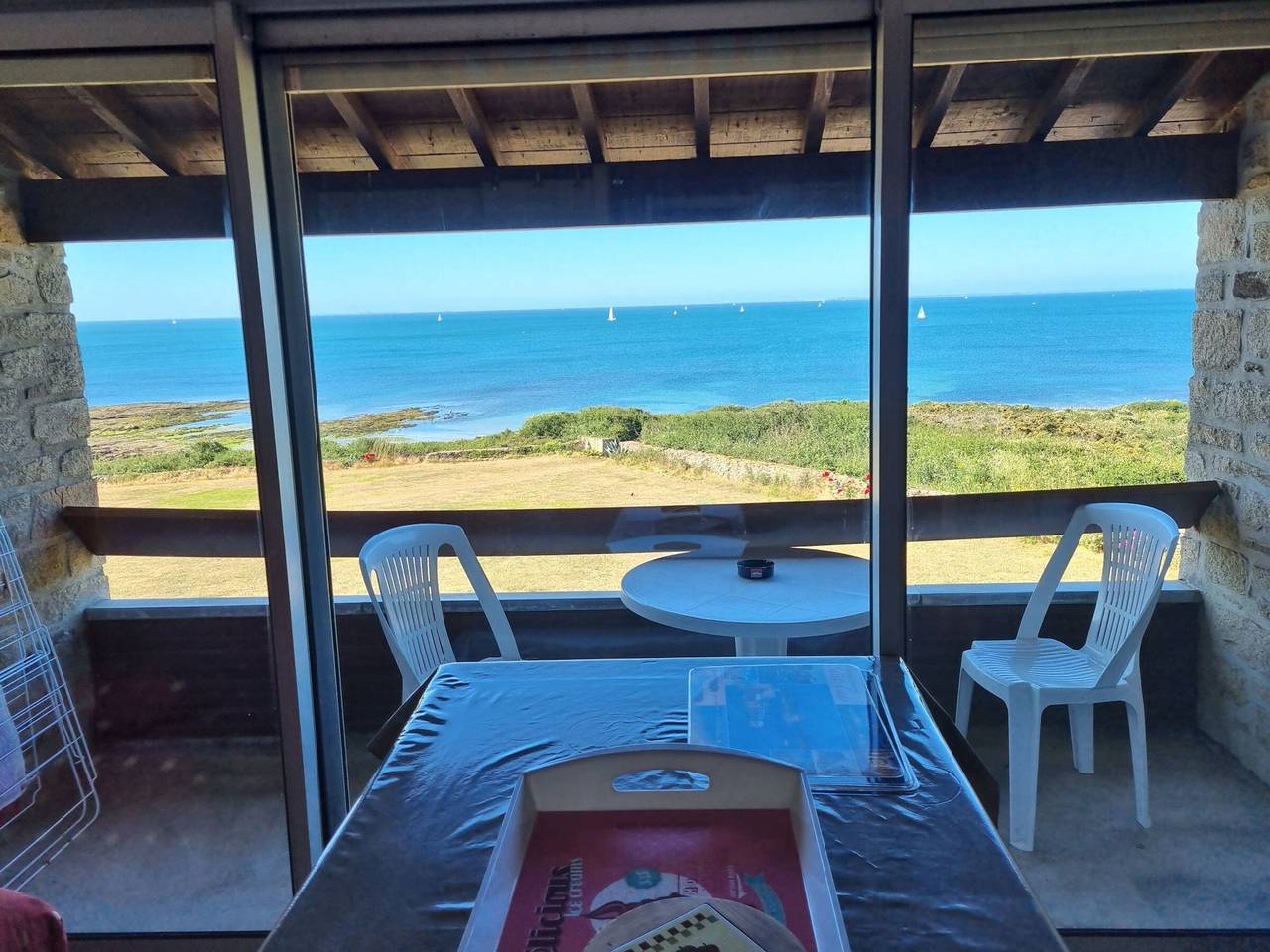 Appartement entier, Appartement vue mer avec balcon, proche plage, animaux acceptés in Saint-Gildas-de-Rhuys, Côte des Mégalithes