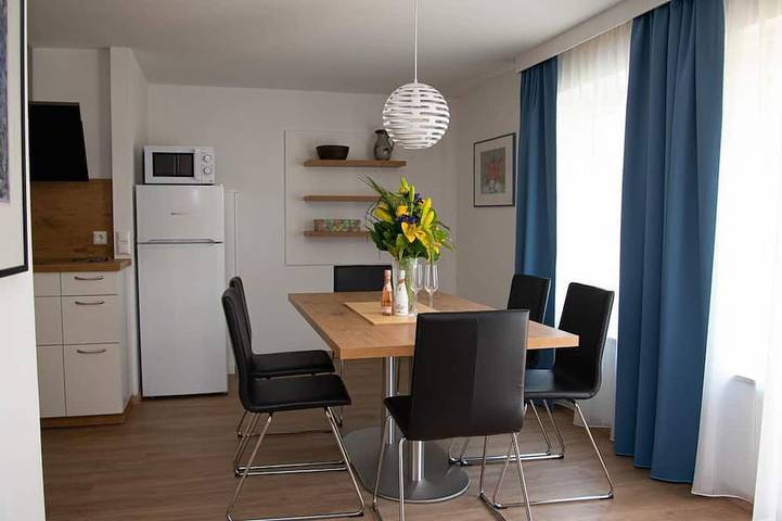 Ferienwohnung für 5 Personen, mit Terrasse und Garten