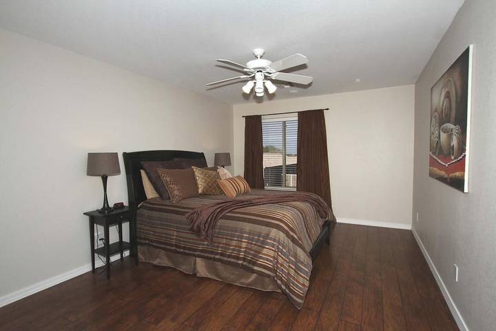 Vacation rental for 8 people, with pool and terrace as well as hot tub in San Tan Valley