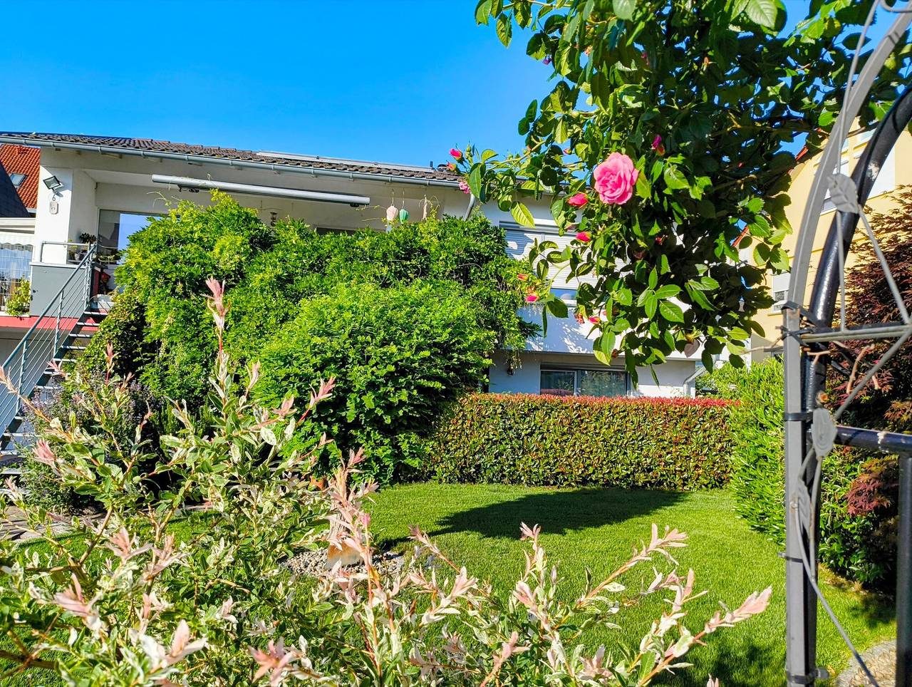 Ganze Wohnung, Ferienwohnung 'Haus Auryn' mit Privatterrasse, Gemeinschaftsgarten und Wlan in Markelfingen, Radolfzell am Bodensee