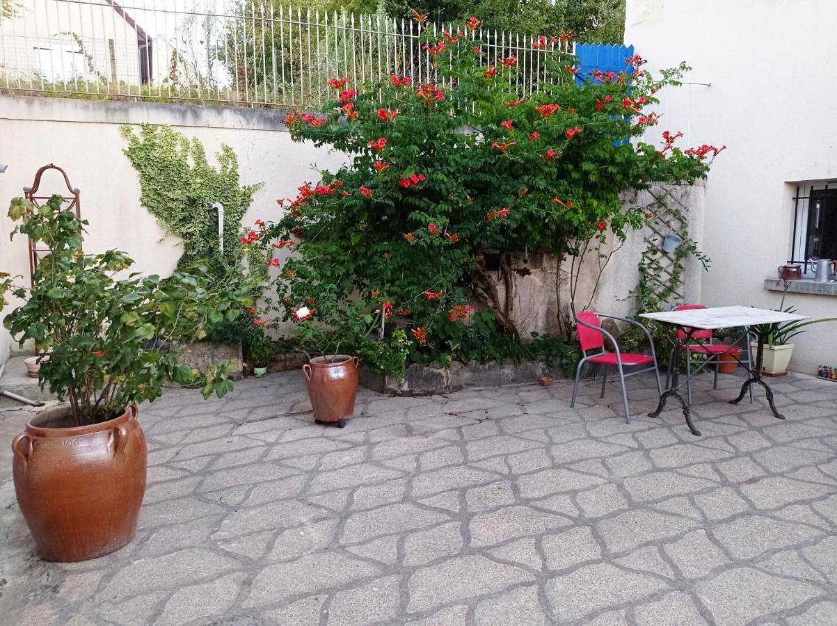 Double Room with Private Bathroom in Saint-Georges-sur-Cher, Région de Blois
