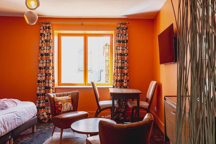 Chambre d’hôte pour 2 personnes, avec terrasse et jacuzzi dans la Loire - 3