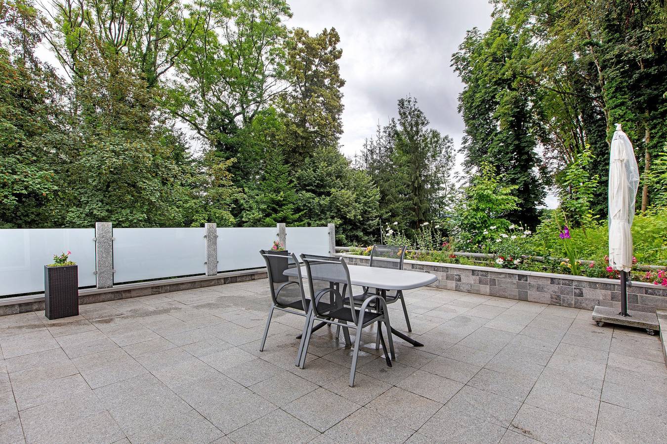 Ganze Wohnung, Ferienwohnung Milita" mit privater Terrasse, Balkon und Wlan in Lörrach, Südschwarzwald