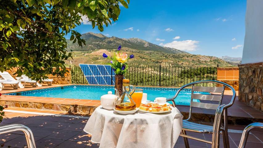 Casa rural para 14 personas, con balcón/terraza además de jacuzzi y piscina en Rute - 4