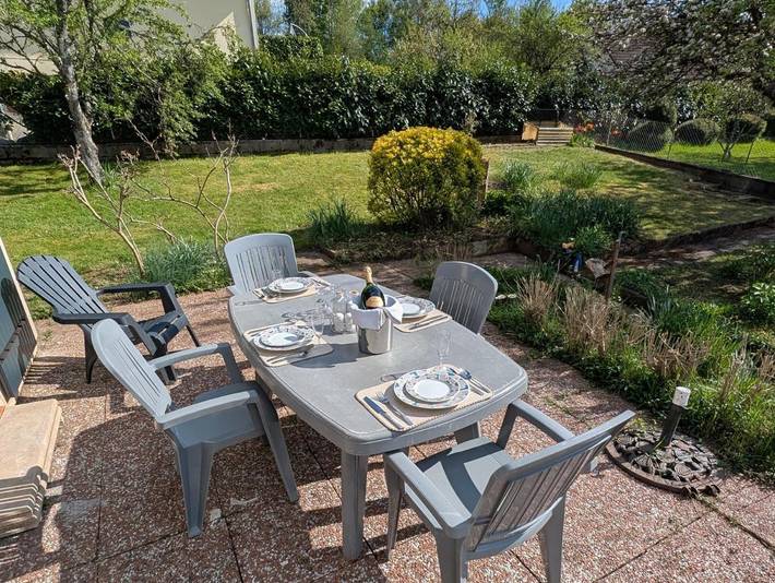 Location de vacances pour 3 personnes, avec jardin et vue dans Dannemarie-sur-Crète