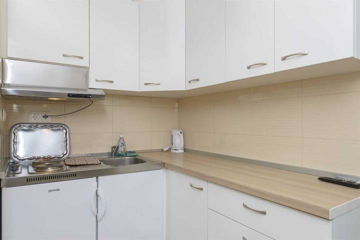 Ganze Wohnung, Ferienwohnung für 4 Personen mit Balkon in Srima, Šibenik-Knin