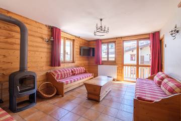 Gîte pour 14 personnes, avec piscine ainsi que balcon et sauna dans Val-Cenis