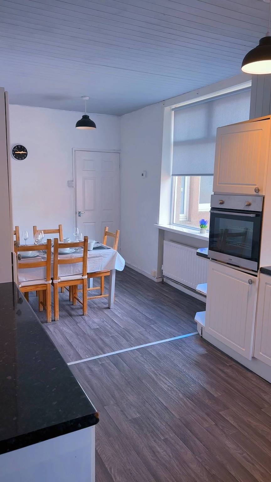 Ganze Wohnung, Großzügige Maisonette-Unterkunft für 11 Personen in Gateshead