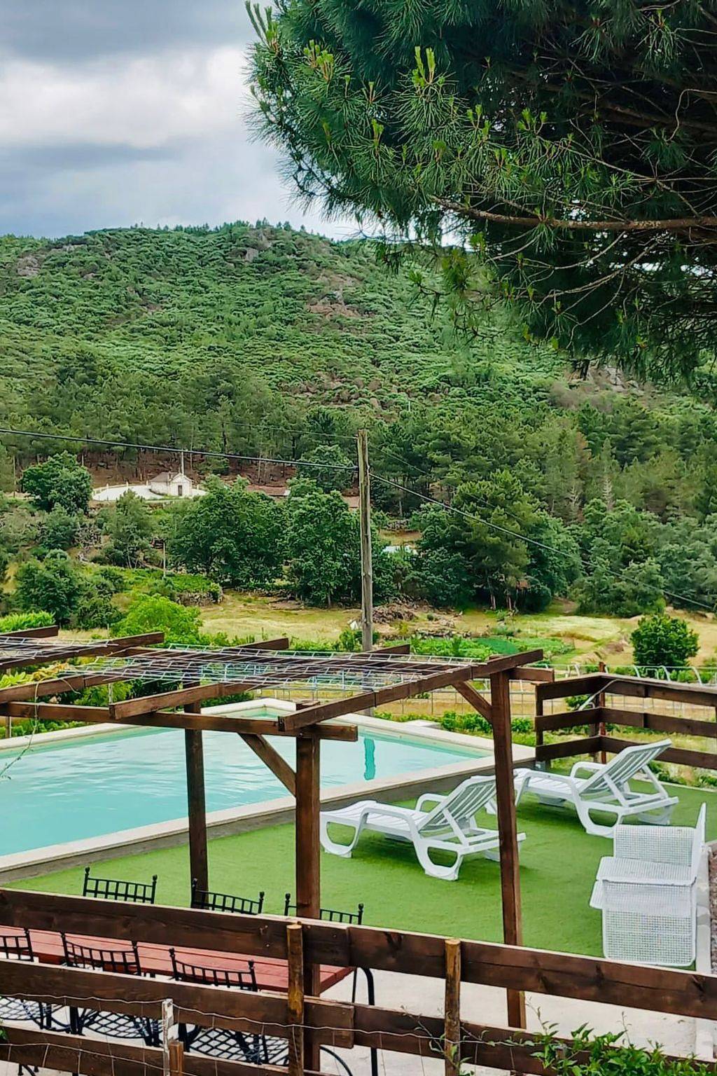 Weißes Haus in Douro Weinberge in Douro-vallei